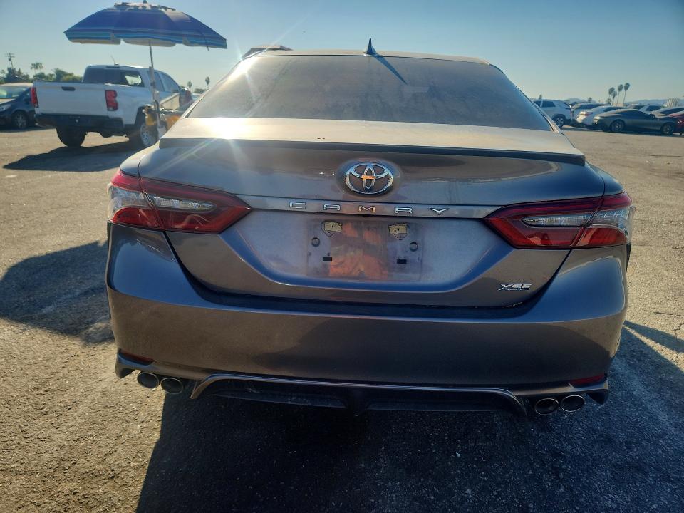 2021 Toyota Camry მანქანა იყიდება აუქციონზე, vin: 4T1K61AK9MU604668, აუქციონის ნომერი: 72152596