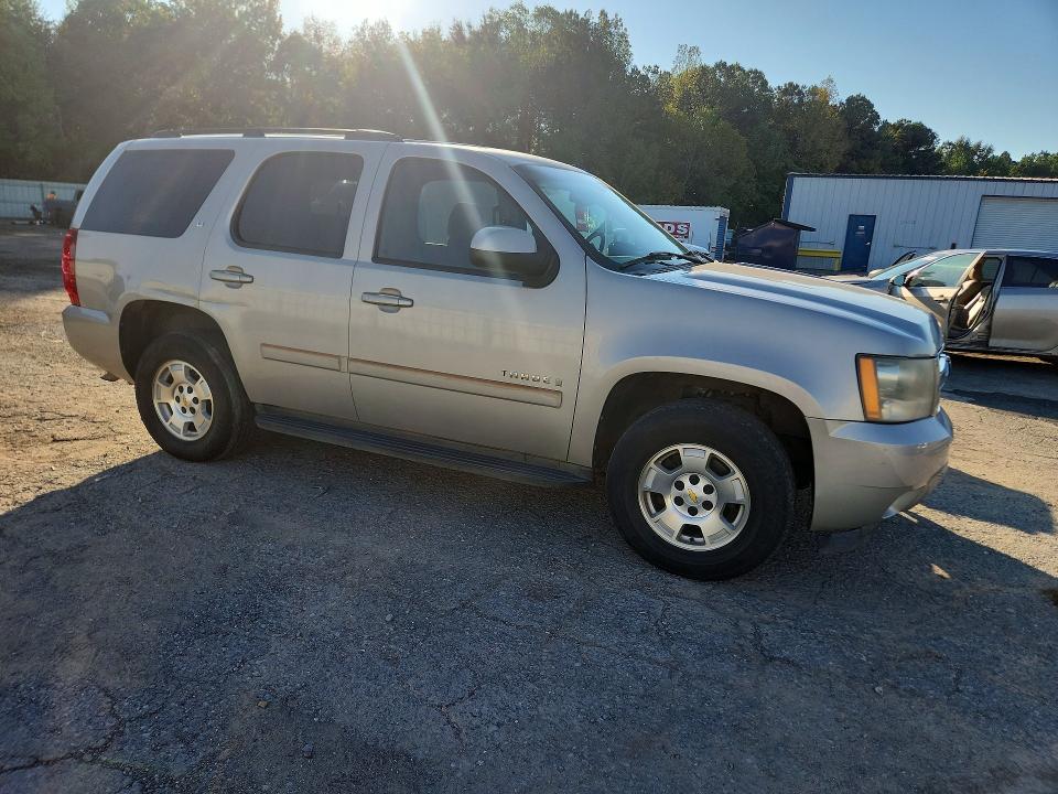 72000556 :رقم المزاد ، 1GNFC13078R153282 vin ، 2008 Chevrolet Tahoe مزاد بيع