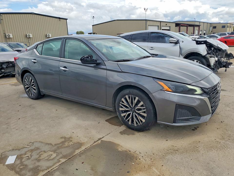 71460156 :رقم المزاد ، 1N4BL4DV1SN403817 vin ، 2025 Nissan Altima مزاد بيع