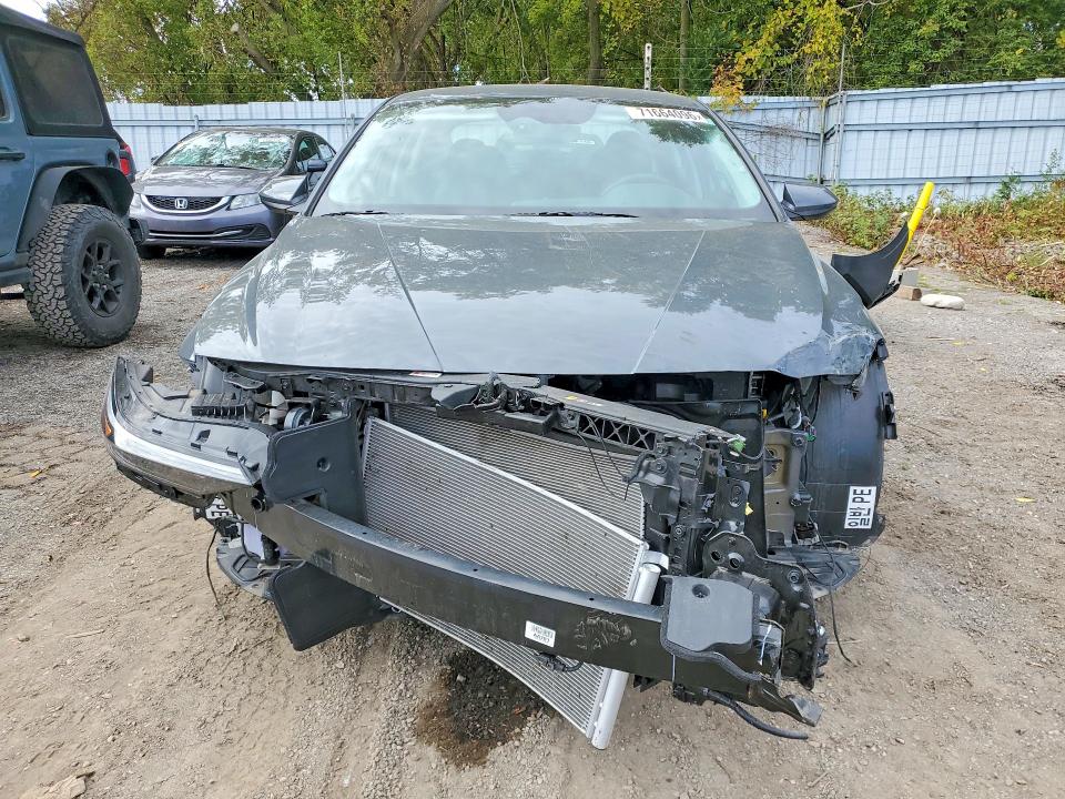 Auction sale of the 2025 Hyundai Elantra, vin: KMHLM4DG4SU090700, lot number: 71664096