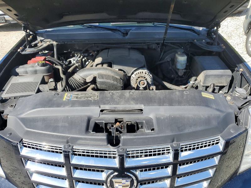 2011 Cadillac Escalade მანქანა იყიდება აუქციონზე, vin: 1GYS4CEF6BR102293, აუქციონის ნომერი: 71855406