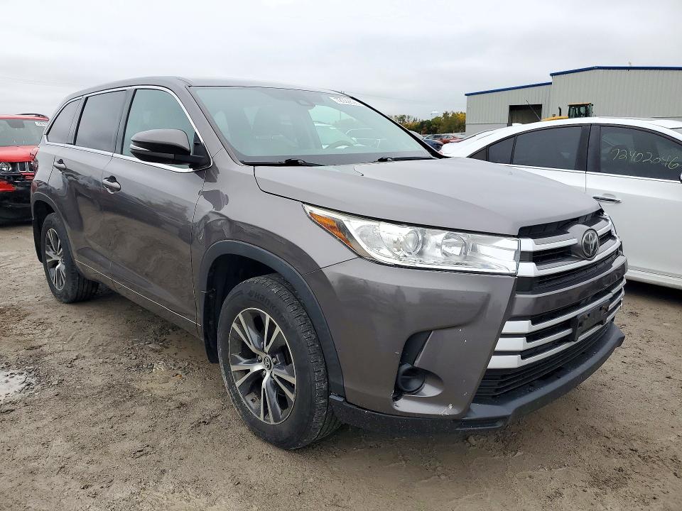 2017 Toyota Highlander მანქანა იყიდება აუქციონზე, vin: 5TDBZRFH0HS439921, აუქციონის ნომერი: 72922896