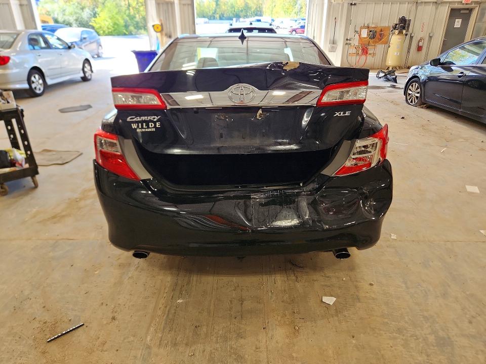 71599916 :رقم المزاد ، 4T1BK1FK8CU507660 vin ، 2012 Toyota Camry مزاد بيع