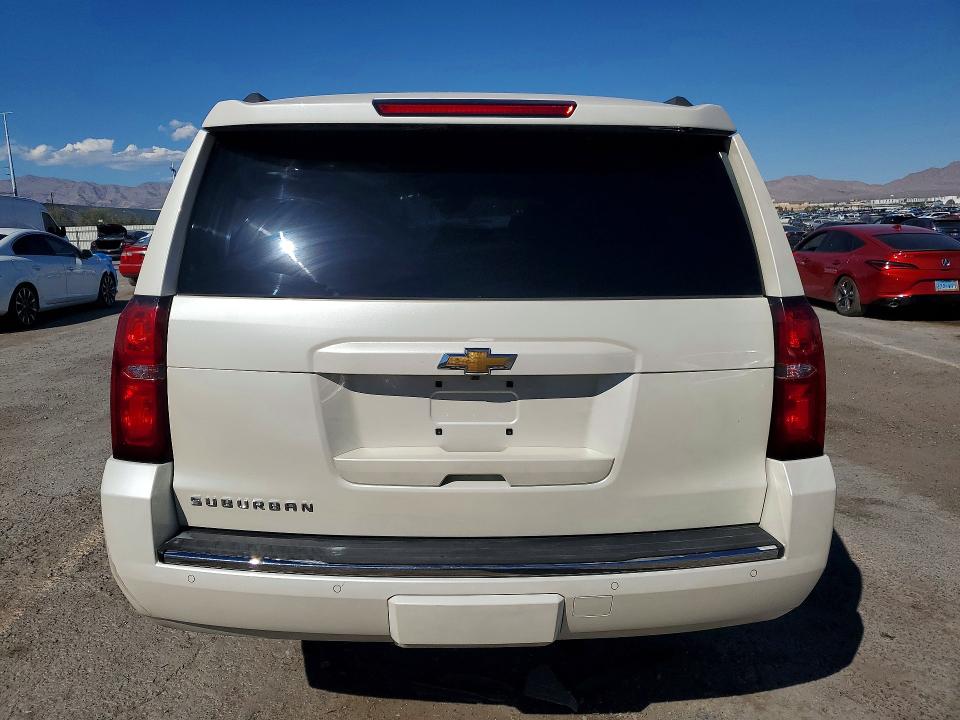 2015 Chevrolet Suburban მანქანა იყიდება აუქციონზე, vin: 1GNSCKKC7FR659613, აუქციონის ნომერი: 71783836