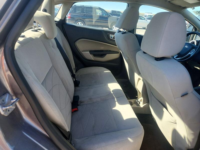 72942826 :رقم المزاد ، 3FADP4BJ1EM131247 vin ، 2014 Ford Fiesta مزاد بيع