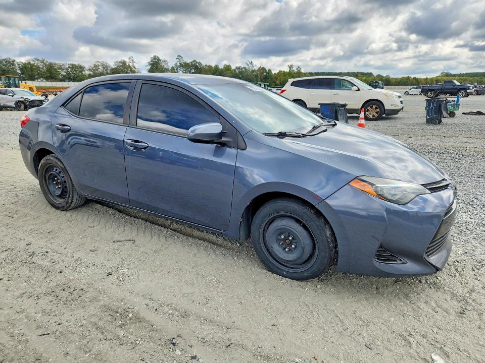 Auction sale of the 2018 Toyota Corolla, vin: 5YFBURHE8JP822716, lot number: 71670666