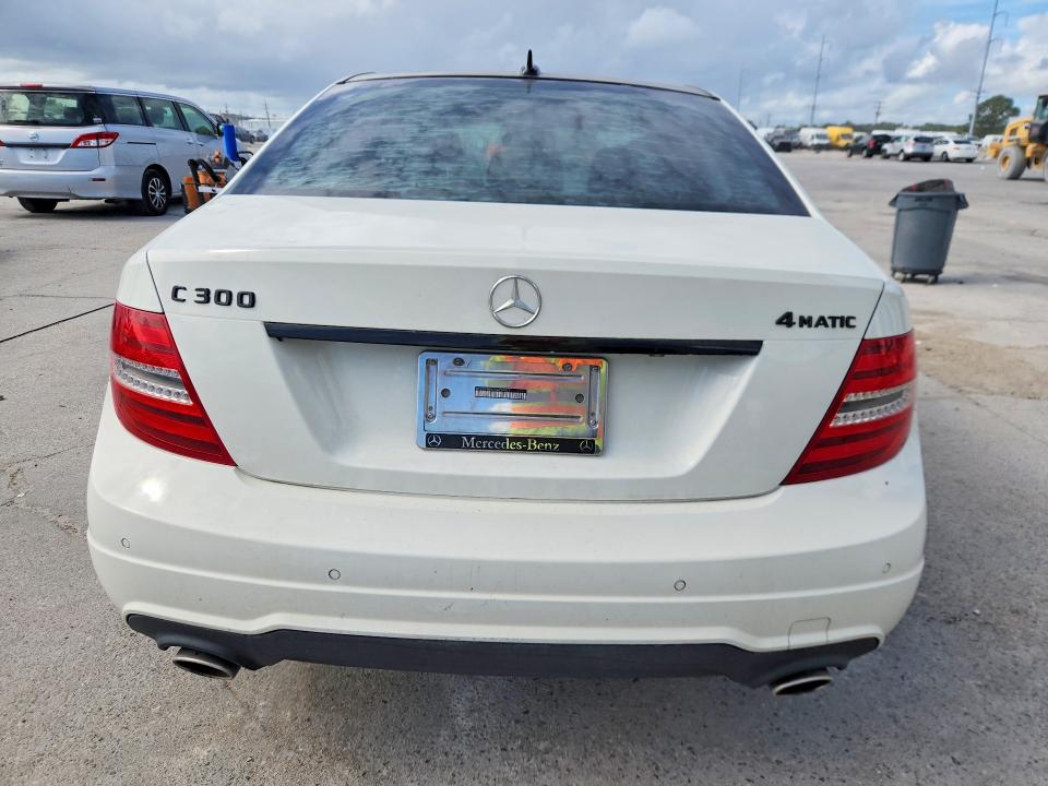 2012 Mercedes-benz C მანქანა იყიდება აუქციონზე, vin: WDDGF8BB9CA724977, აუქციონის ნომერი: 71265566