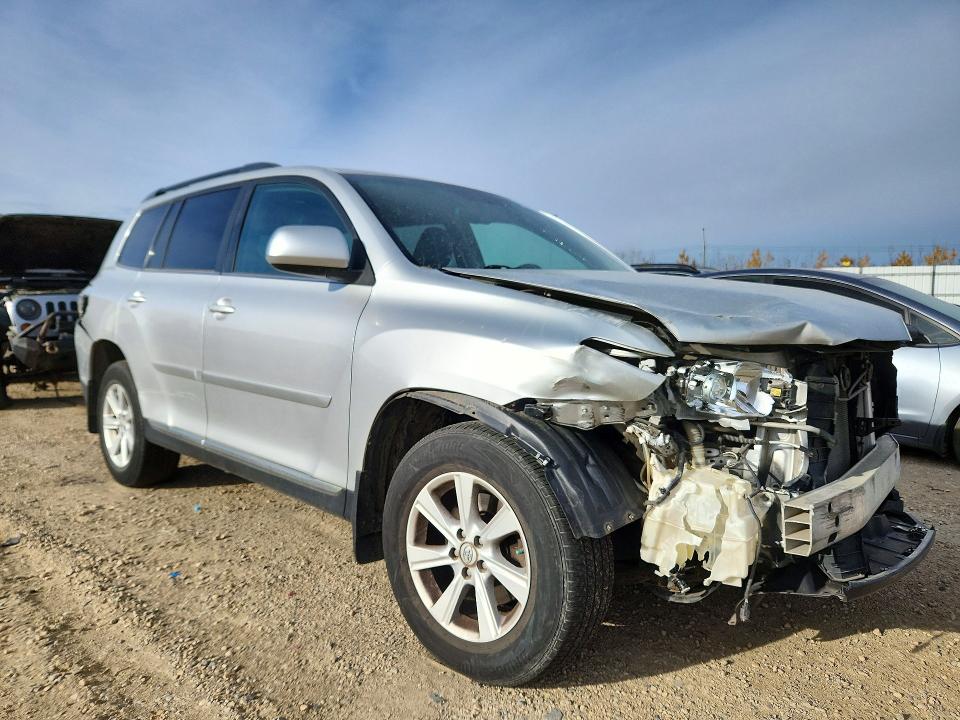 Продажа на аукционе авто 2011 Toyota Highlander, vin: 5TDBK3EH0BS061674, номер лота: 72685516
