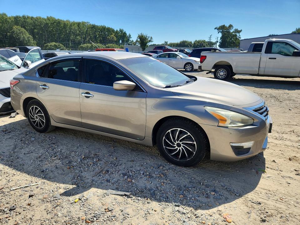 Продажа на аукционе авто 2015 Nissan Altima, vin: 1N4AL3AP8FC450114, номер лота: 71600936
