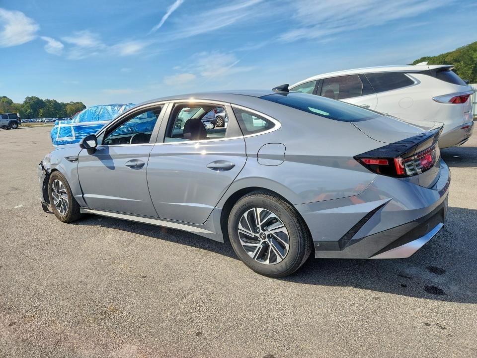 2026 Hyundai Sonata Hybrid მანქანა იყიდება აუქციონზე, vin: KMHL24JJ5TA167440, აუქციონის ნომერი: 71559656