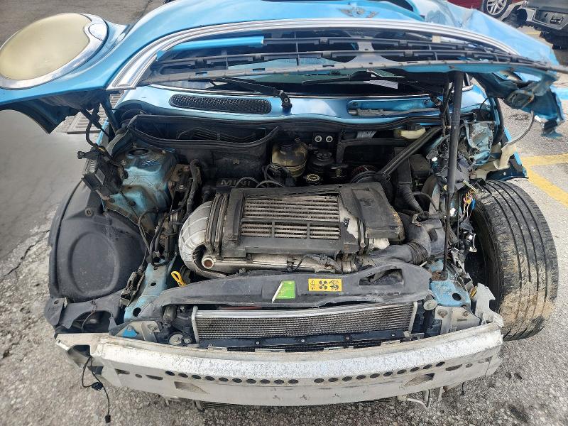72809476 :رقم المزاد ، WMWRE33474TD77826 vin ، 2004 Mini Cooper مزاد بيع