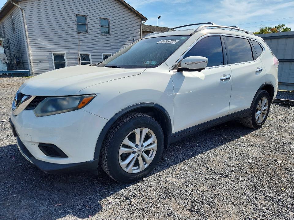 2015 Nissan Rogue მანქანა იყიდება აუქციონზე, vin: 5N1AT2MV6FC895817, აუქციონის ნომერი: 70799436