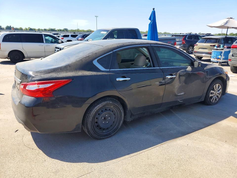 2016 Nissan Altima მანქანა იყიდება აუქციონზე, vin: 1N4AL3AP0GN304098, აუქციონის ნომერი: 72195536