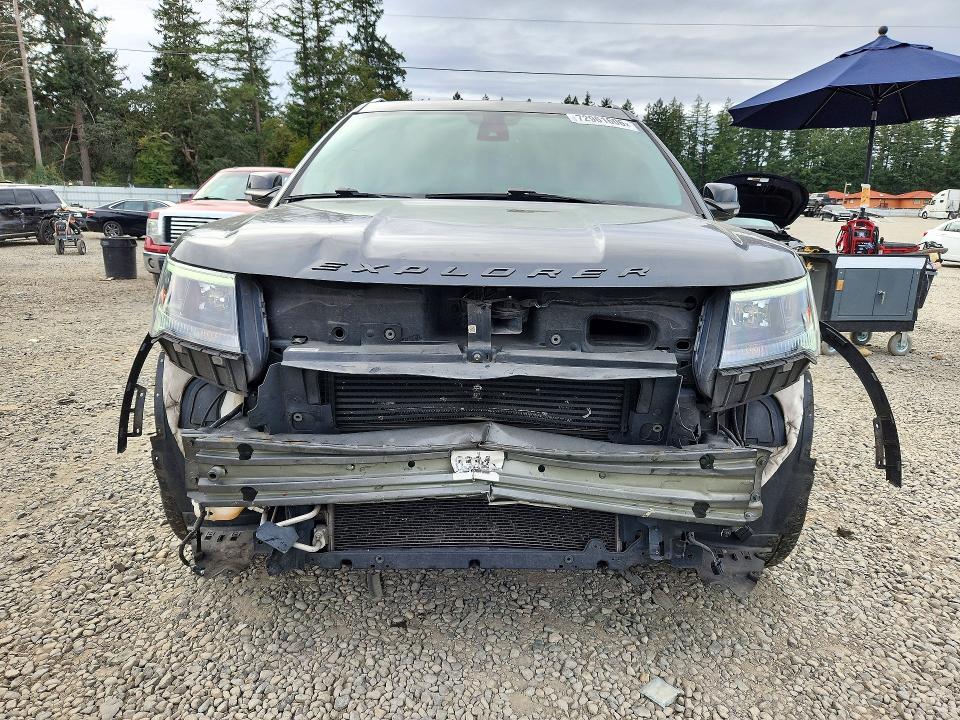 72961606 :رقم المزاد ، 1FM5K8GT2KGA52637 vin ، 2019 Ford Explorer مزاد بيع