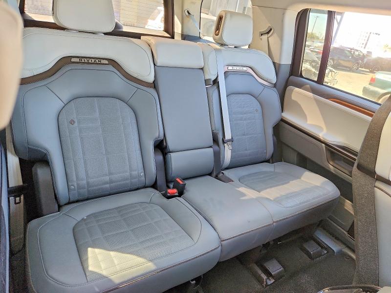 Auction sale of the 2025 Rivian R1s, vin: 7PDSGCBP6SN061237, lot number: 70720256