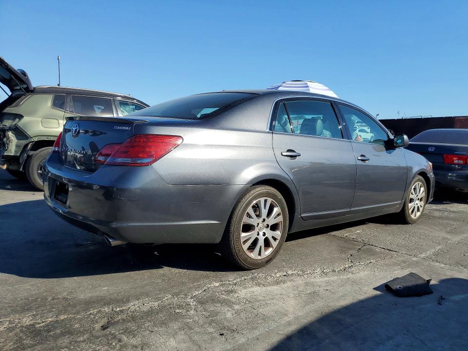 71670256 :رقم المزاد ، 4T1BK36B78U259565 vin ، 2008 Toyota Avalon مزاد بيع