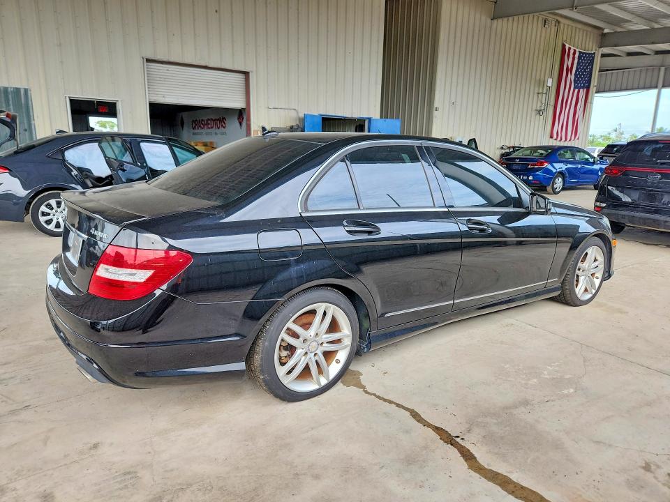 70379626 :رقم المزاد ، WDDGF8AB7DR276727 vin ، 2013 Mercedes-benz C مزاد بيع