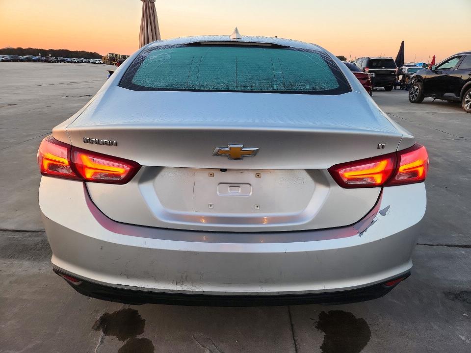Продажа на аукционе авто 2021 Chevrolet Malibu, vin: 1G1ZD5ST3MF031206, номер лота: 72249326