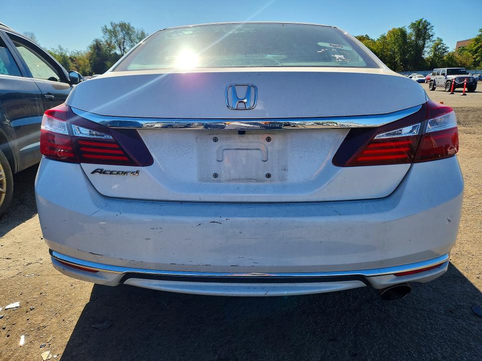 2016 Honda Accord მანქანა იყიდება აუქციონზე, vin: 1HGCR2F35GA138994, აუქციონის ნომერი: 71675656