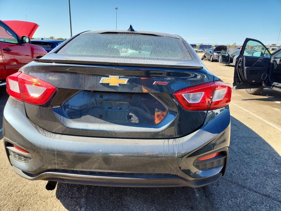 72044956 :رقم المزاد ، 1G1BD5SM0J7116925 vin ، 2018 Chevrolet Cruze مزاد بيع
