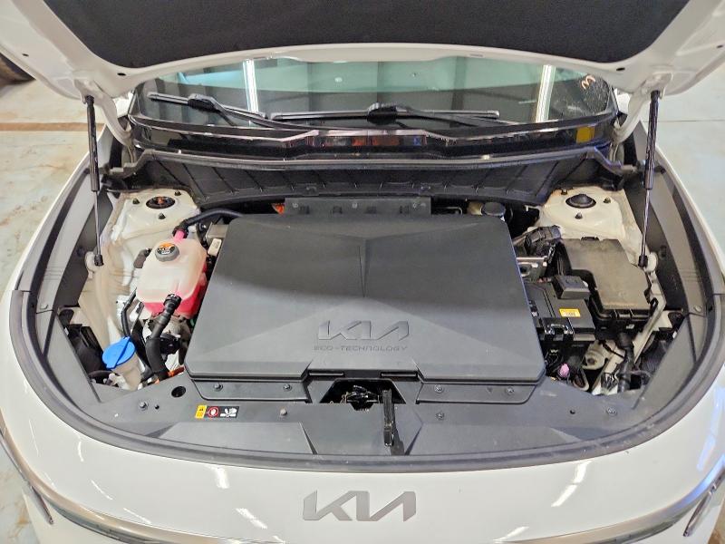 71964316 :رقم المزاد ، KNDCR3L11P5042893 vin ، 2023 Kia Niro مزاد بيع