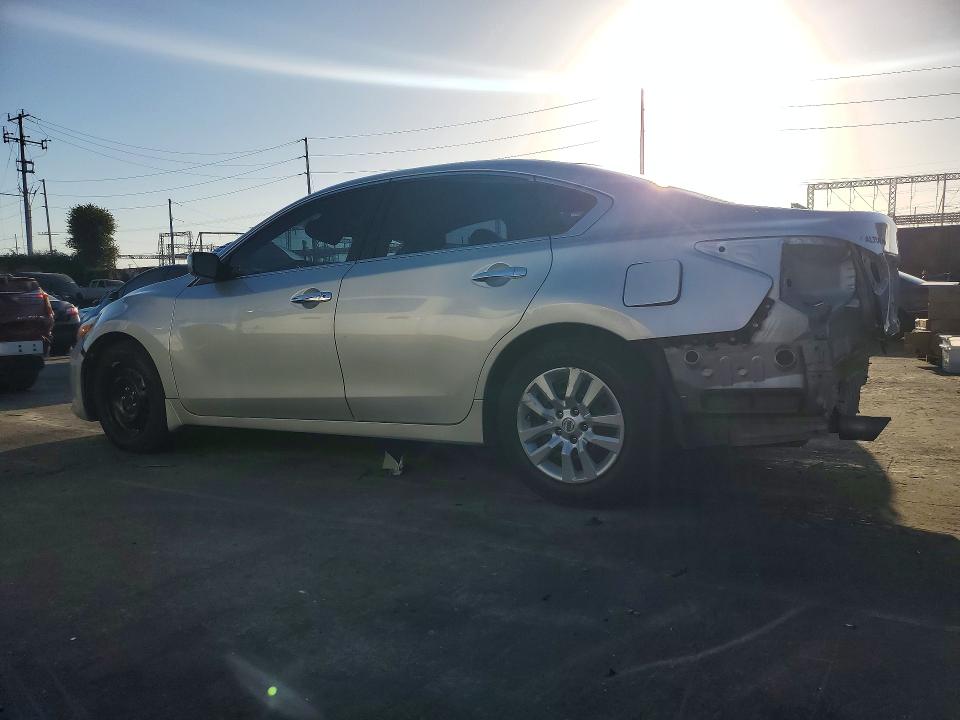 2018 Nissan Altima მანქანა იყიდება აუქციონზე, vin: 1N4AL3AP6JC271045, აუქციონის ნომერი: 72616306