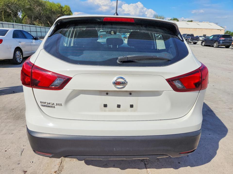 71843076 :رقم المزاد ، JN1BJ1CPXJW185132 vin ، 2018 Nissan Rogue Sport مزاد بيع