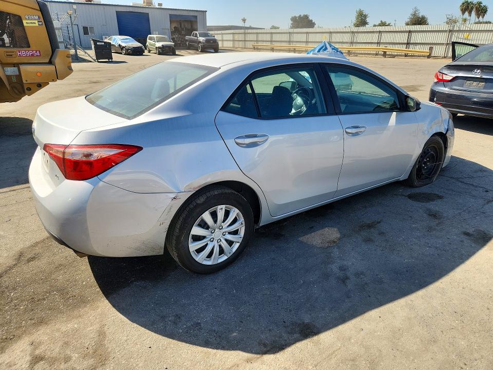 Продажа на аукционе авто 2018 Toyota Corolla, vin: 2T1BURHE2JC052030, номер лота: 72239736
