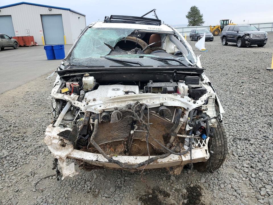 2019 Toyota Highlander Hybrid მანქანა იყიდება აუქციონზე, vin: 5TDDGRFH4KS061236, აუქციონის ნომერი: 72342486