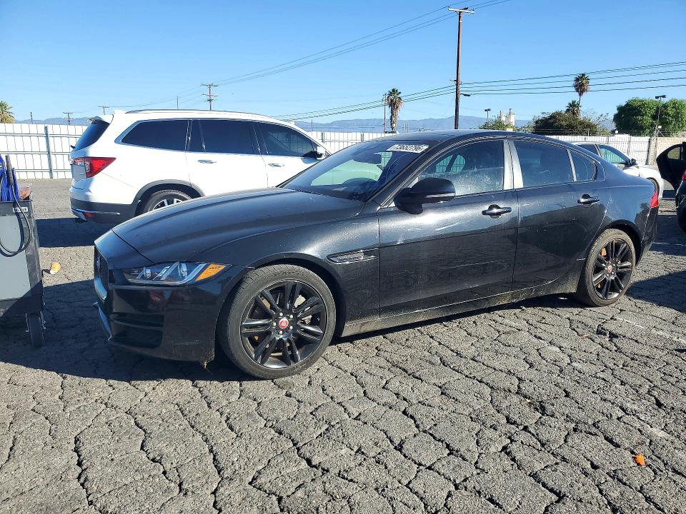 Продаж на аукціоні авто 2017 Jaguar Xe, vin: SAJAE4BG9HA957614, номер лоту: 73652796