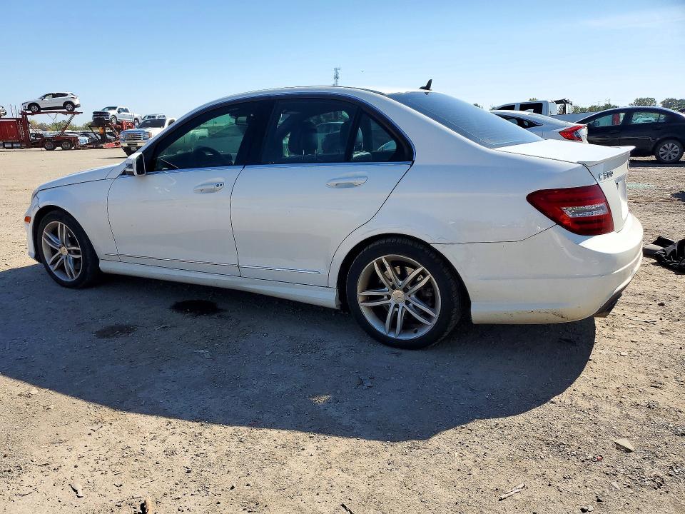 Продажа на аукционе авто 2013 Mercedes-benz C, vin: WDDGF8AB1DA826812, номер лота: 72107246