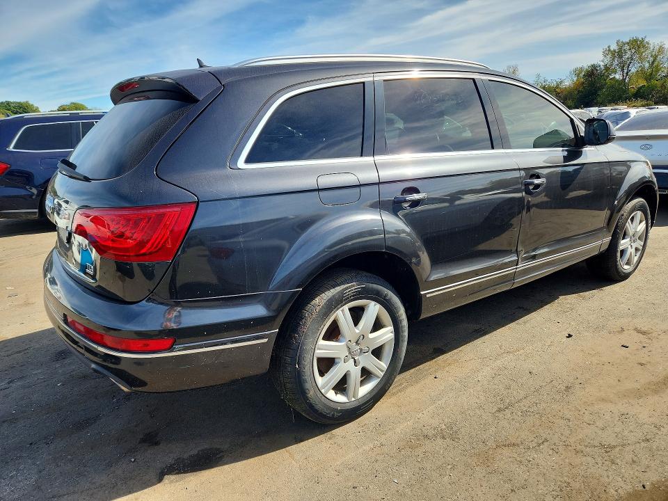 72567606 :رقم المزاد ، WA1LMAFE3BD005533 vin ، 2011 Audi Q7 مزاد بيع