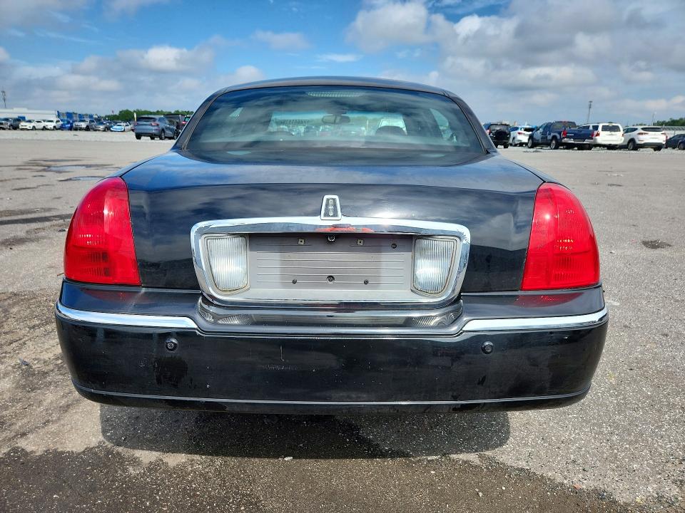 Aukcja sprzedaży 2004 Lincoln Town Car, vin: 1LNHM81W44Y645195, numer aukcji: 72444416