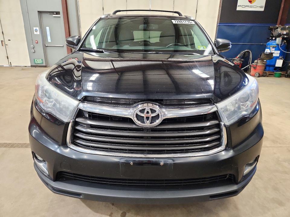 72881716 :رقم المزاد ، 5TDDKRFH8FS073216 vin ، 2015 Toyota Highlander مزاد بيع