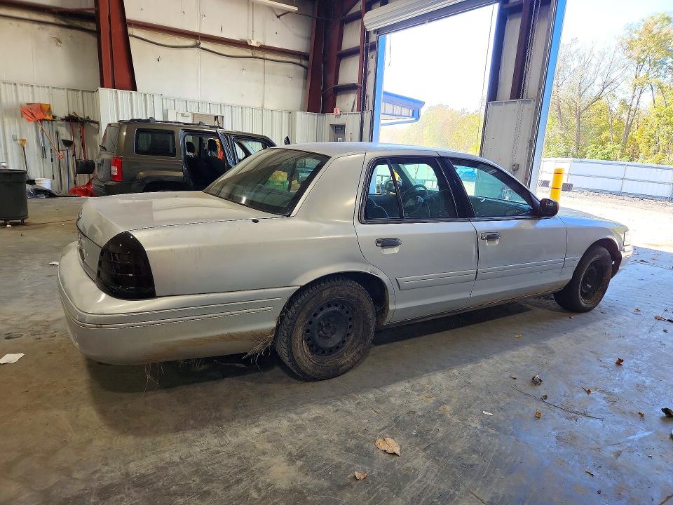 71444456 :رقم المزاد ، 2FAFP71W1XX116004 vin ، 1999 Ford Crown Victoria مزاد بيع