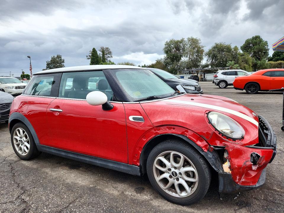 72153926 :رقم المزاد ، WMWXP5C51H3B77634 vin ، 2017 Mini Cooper مزاد بيع