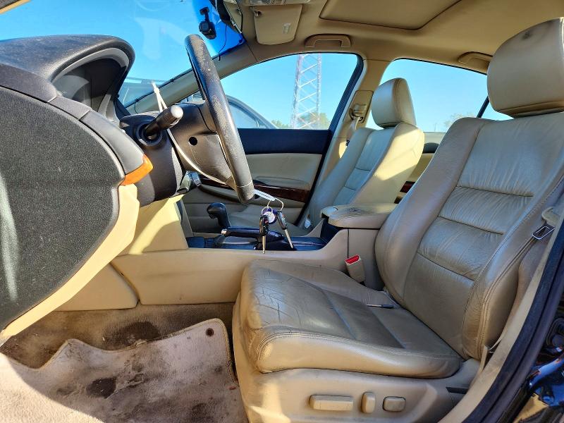 71950976 :رقم المزاد ، 1HGCP2F88BA152446 vin ، 2011 Honda Accord مزاد بيع