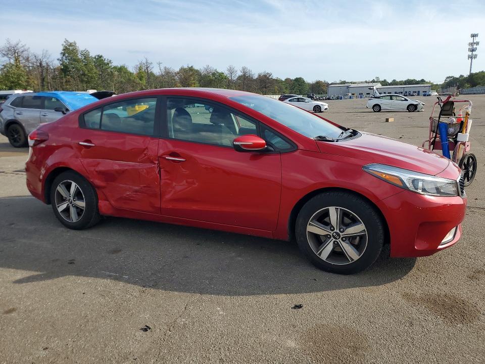 2018 Kia Forte მანქანა იყიდება აუქციონზე, vin: 3KPFL4A79JE243125, აუქციონის ნომერი: 71680866