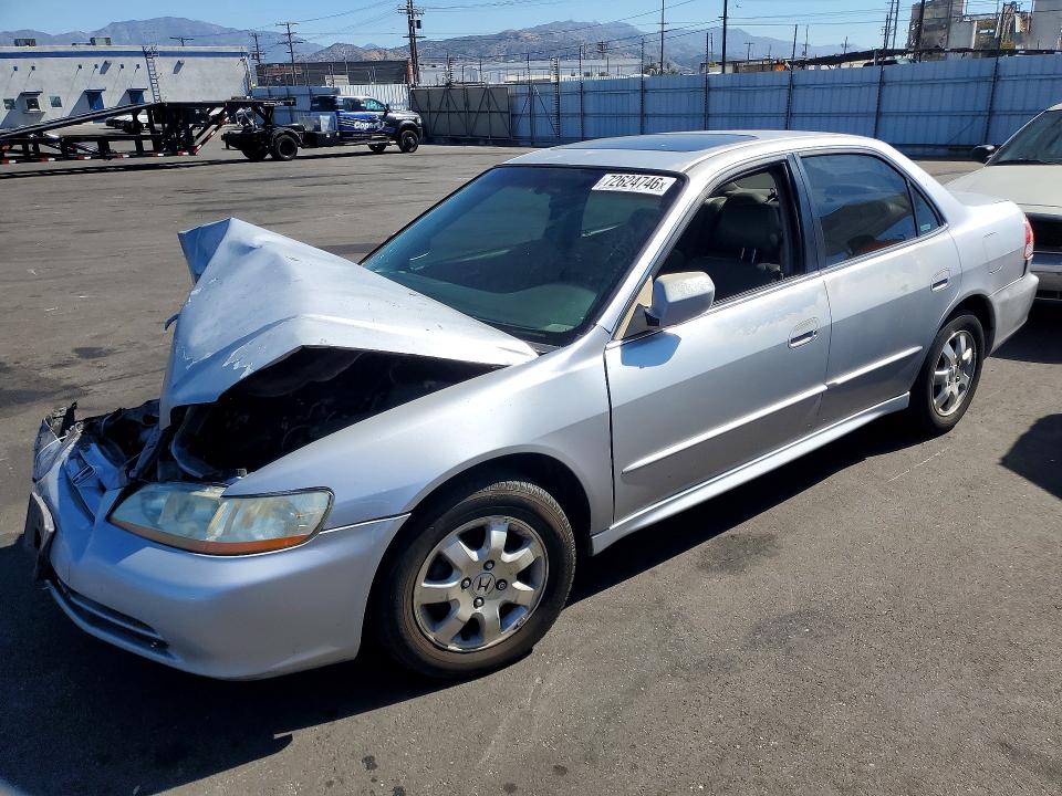 2001 Honda Accord მანქანა იყიდება აუქციონზე, vin: JHMCG66031C005744, აუქციონის ნომერი: 72624746