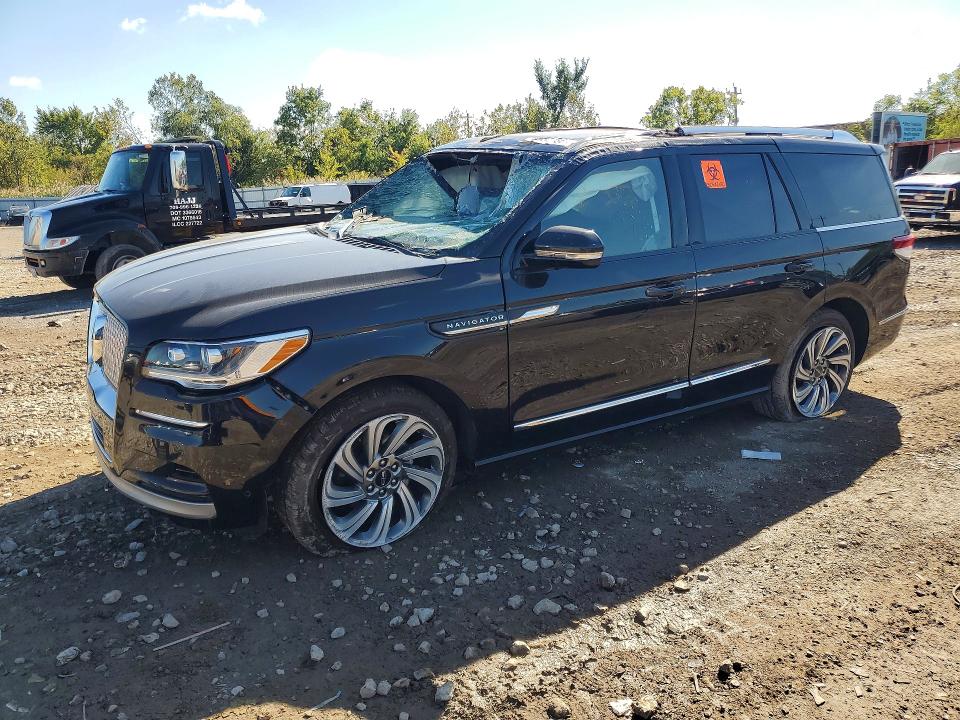 2023 Lincoln Navigator მანქანა იყიდება აუქციონზე, vin: 5LMJJ2LGXPEL11236, აუქციონის ნომერი: 71557136
