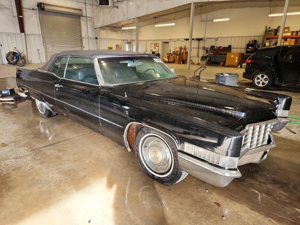 1981 Cadillac Deville მანქანა იყიდება აუქციონზე, vin: F9258206, აუქციონის ნომერი: 72388966