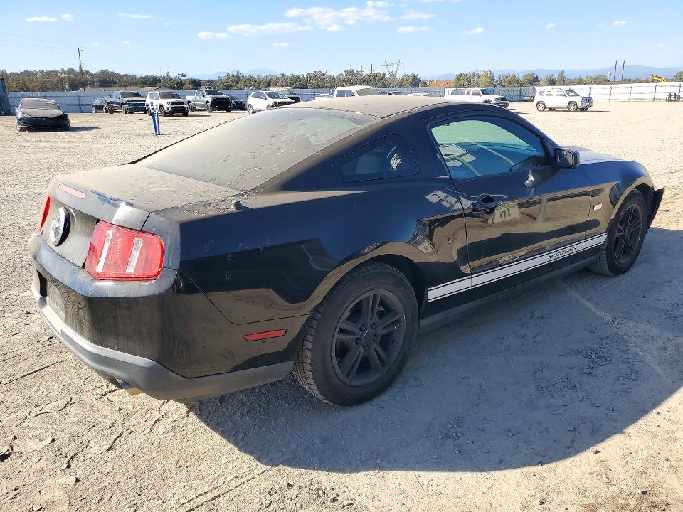 72205446 :رقم المزاد ، 1ZVBP8AM0B5160578 vin ، 2011 Ford Mustang مزاد بيع