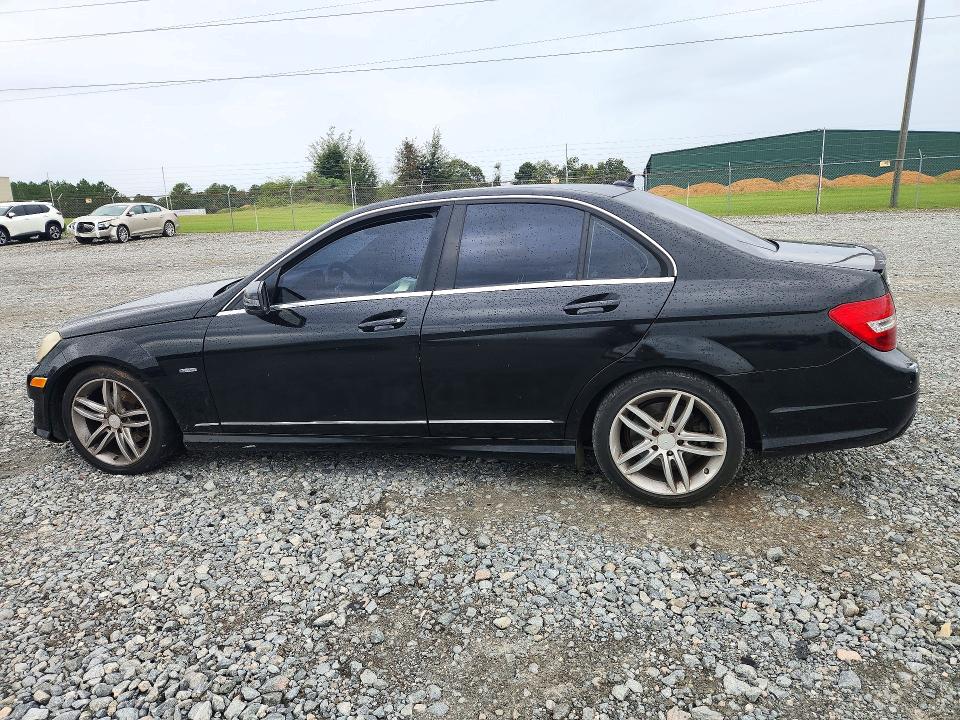 72572926 :رقم المزاد ، WDDGF4HB5CR215521 vin ، 2012 Mercedes-benz C مزاد بيع