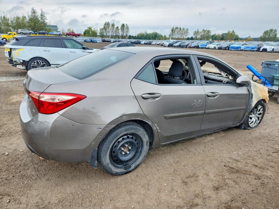 2018 Toyota Corolla მანქანა იყიდება აუქციონზე, vin: 2T1BURHE8JC075621, აუქციონის ნომერი: 71148806