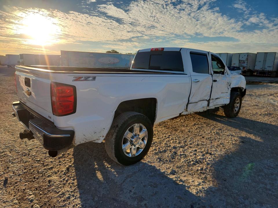 73475086 :رقم المزاد ، 1GC4K0E81FF676246 vin ، 2015 Chevrolet Silverado مزاد بيع