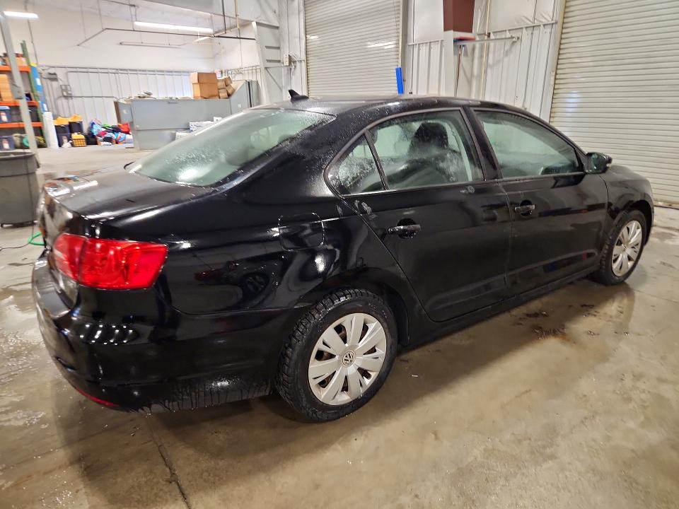 71047966 :رقم المزاد ، 3VWD17AJ2EM368793 vin ، 2014 Volkswagen Jetta مزاد بيع