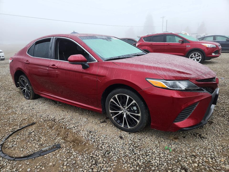 2018 Toyota Camry მანქანა იყიდება აუქციონზე, vin: 4T1B11HK0JU667237, აუქციონის ნომერი: 72361986