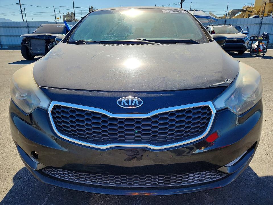 72394536 :رقم المزاد ، KNAFK4A67F5421334 vin ، 2015 Kia Forte مزاد بيع