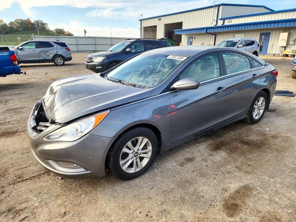 72567336 :رقم المزاد ، 5NPEB4AC5DH644716 vin ، 2013 Hyundai Sonata مزاد بيع