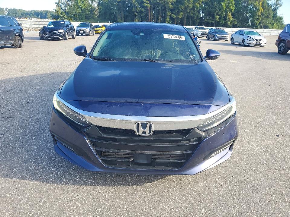 Продаж на аукціоні авто 2018 Honda Accord, vin: 1HGCV1F93JA107888, номер лоту: 72173686